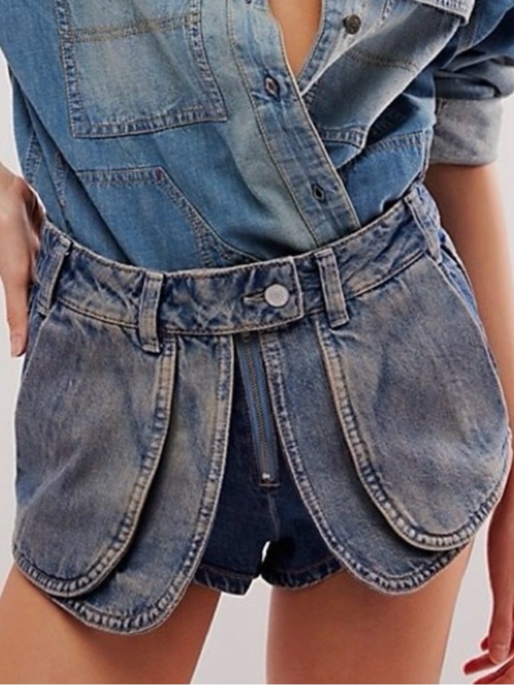 Free people we the free nwt Denim Panel Sculpted Women’s Shorts size 30